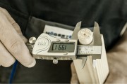 HT4M274_Suwmiarka%20z%20odczytem%20cyfrowym_1.b64a8cca.jpg